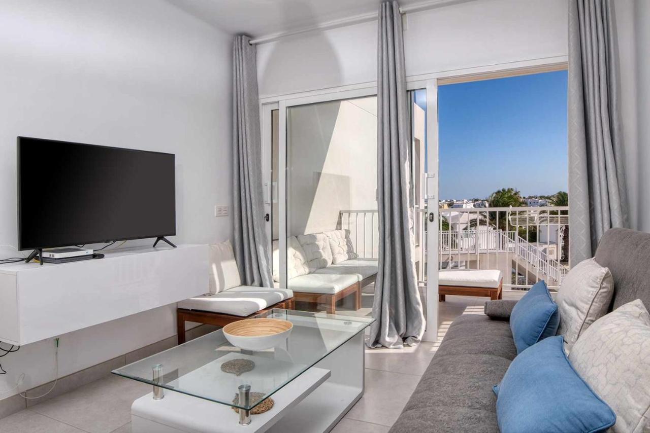 Sunset view modern private poolside apartment Costa Teguise Buitenkant foto
